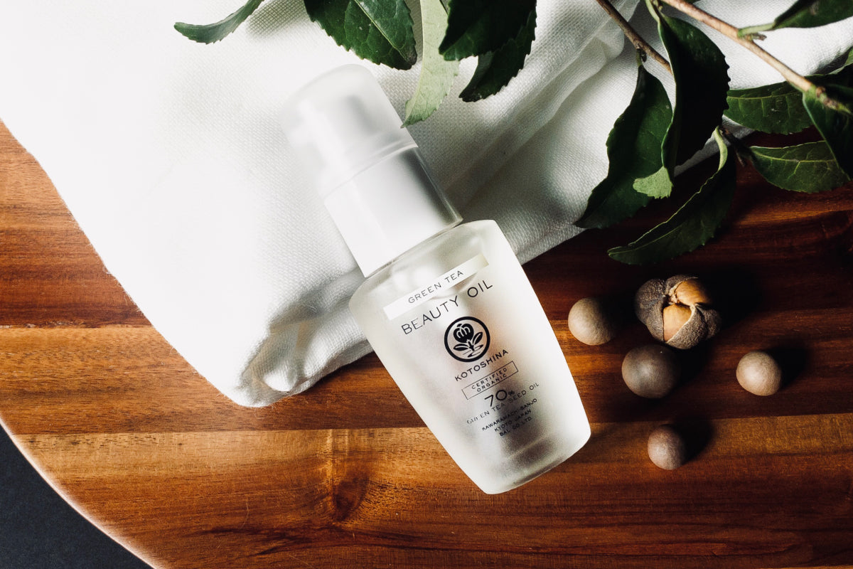 美容オイルでおでこ美人