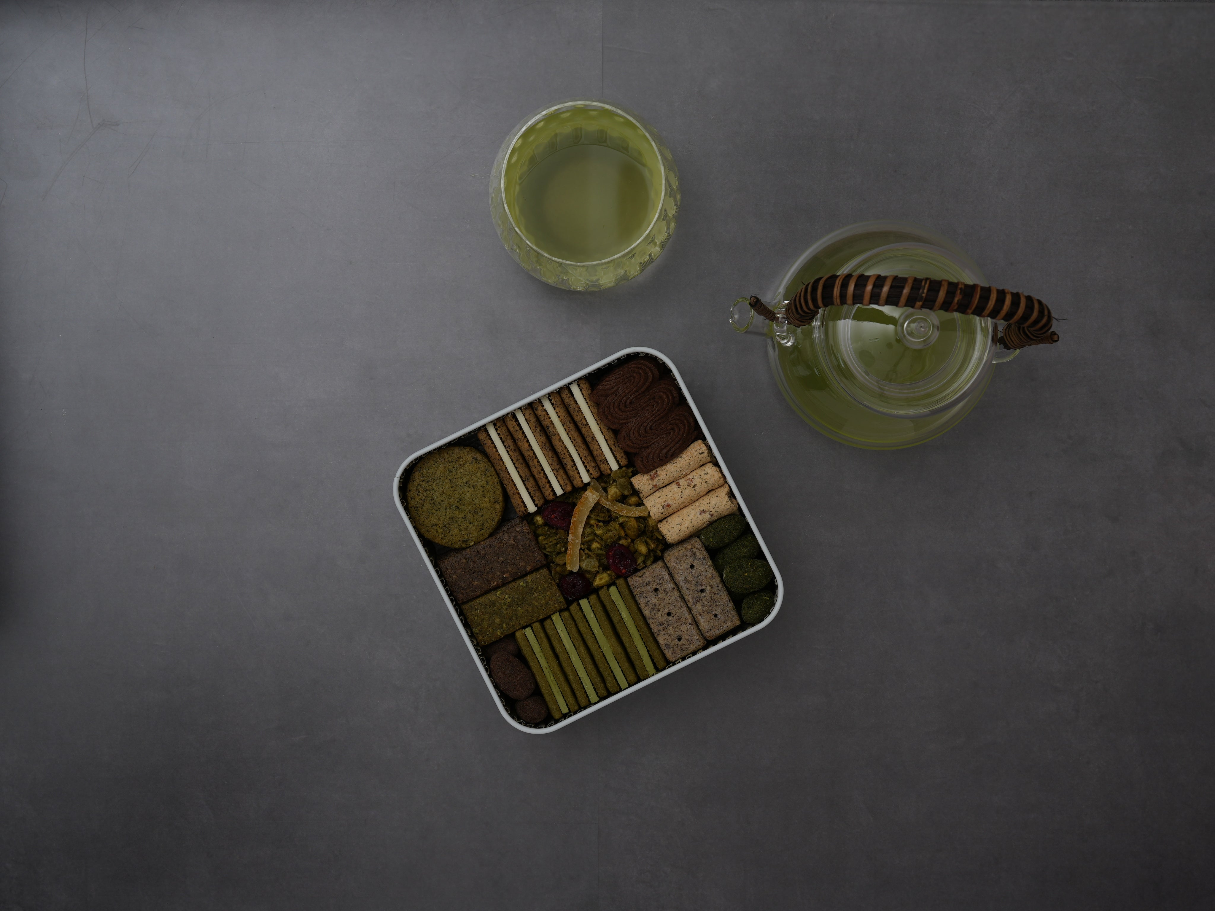 【数量限定】KOTOSHINA 茶葉クッキー缶11種 好評発売中